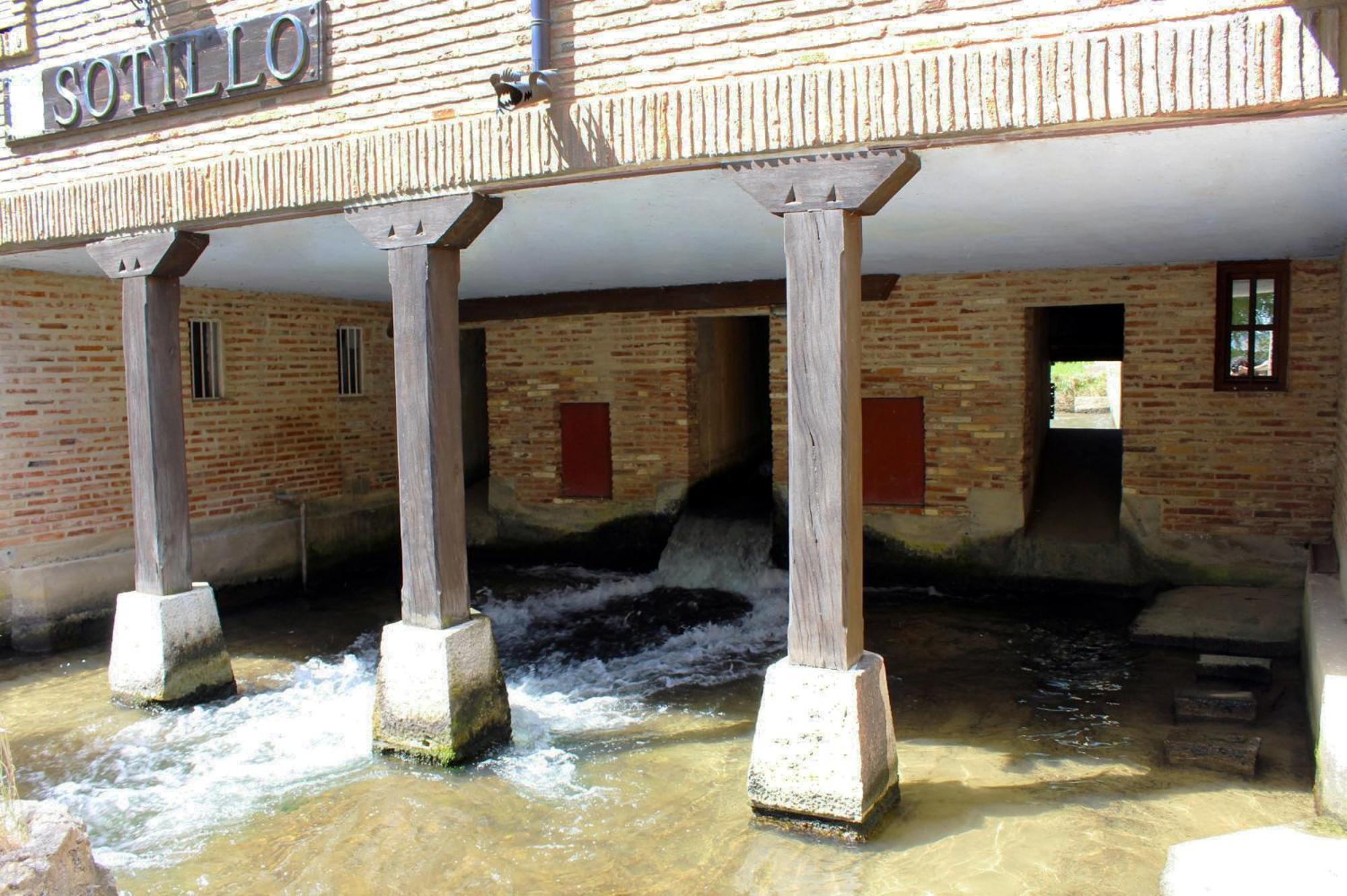 Molino El Sotillo Villa Saldana ภายนอก รูปภาพ